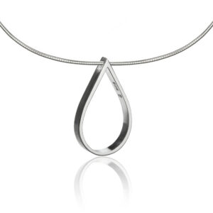 Sølvdråpe, halskjede i sterling sølv formet som en hengende dråpe