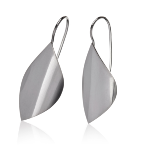Bare Blad hengende ørepynt håndlaget i argentium sølv