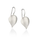 Hjerteskjell ørepynt i sølv