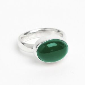 Oval - Sølvring med grønn onyx