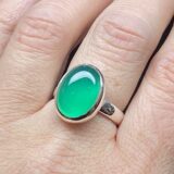 Oval - ring med grønn onyx